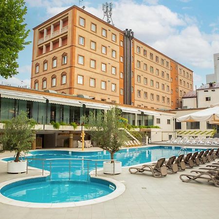 Best Western Plus Congress Hotel Erevan Exterior foto