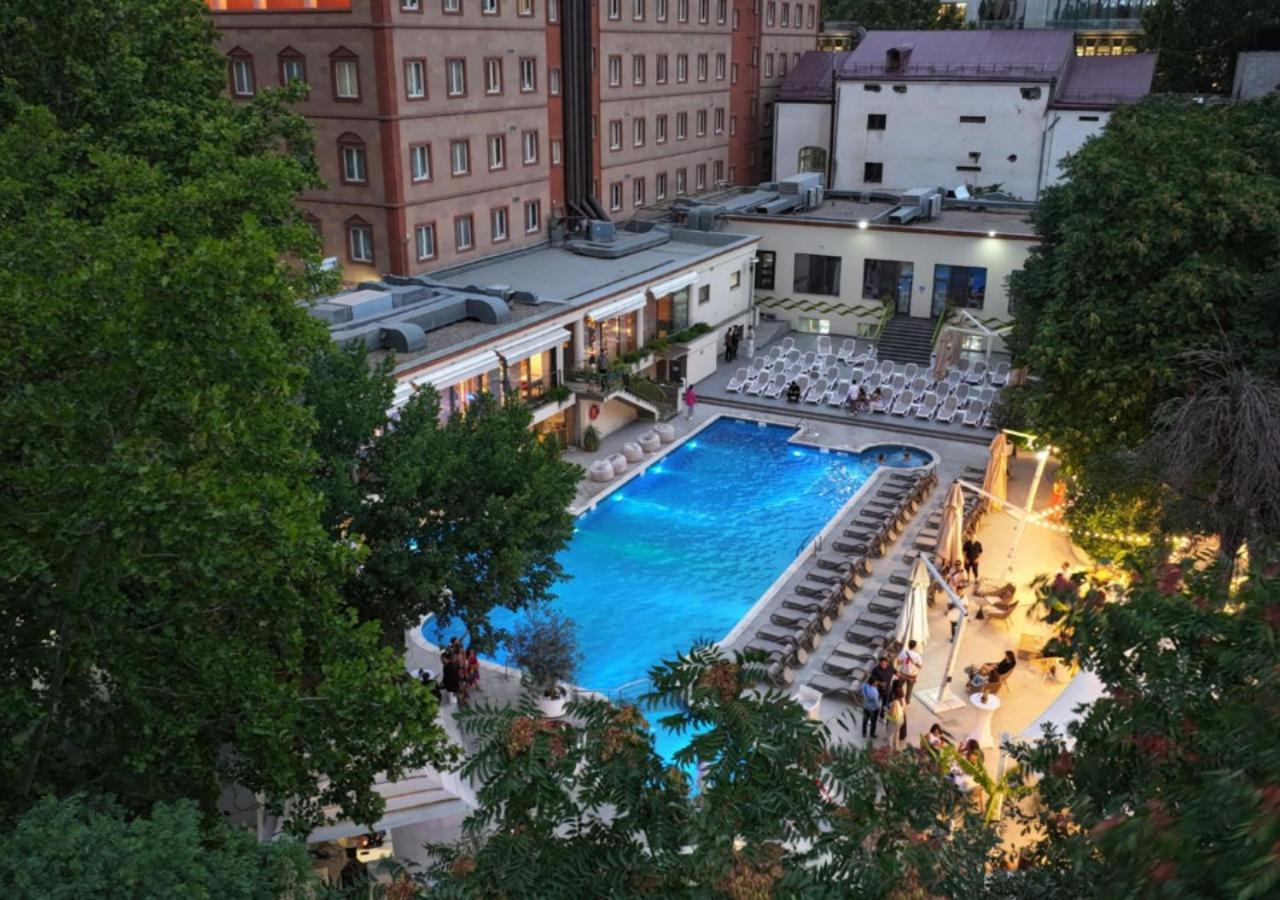 Best Western Plus Congress Hotel Erevan Exterior foto